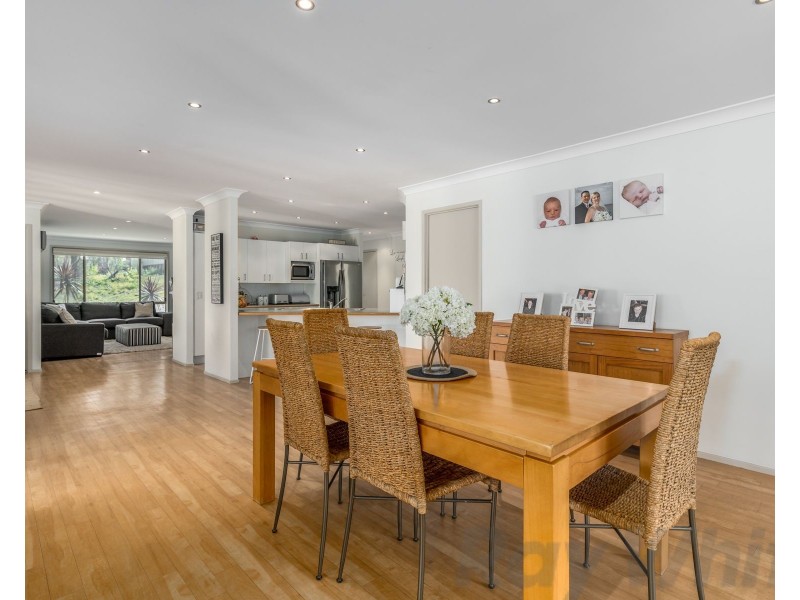 2 Karina Place, Bolton Point NSW 2283