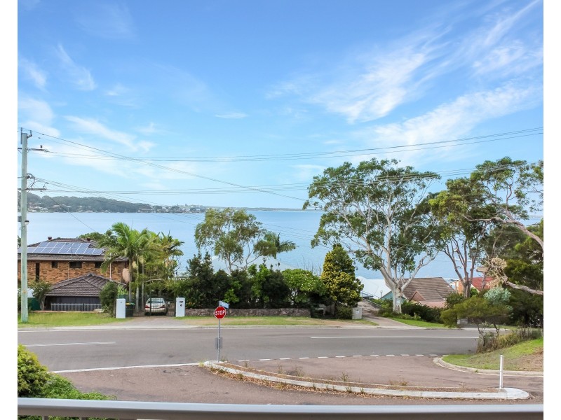 38 Fishing Point Road, Fishing Point NSW 2283