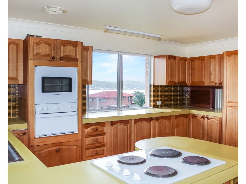 38 Fishing Point Road, Fishing Point NSW 2283