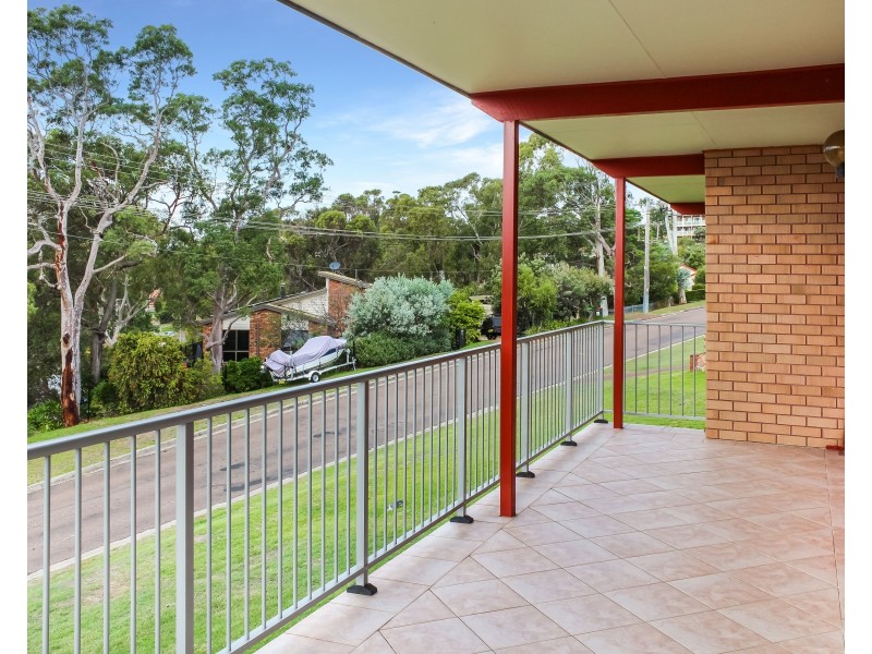38 Fishing Point Road, Fishing Point NSW 2283