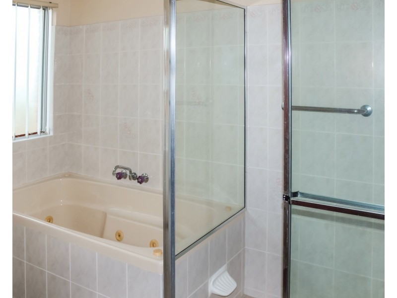 38 Fishing Point Road, Fishing Point NSW 2283