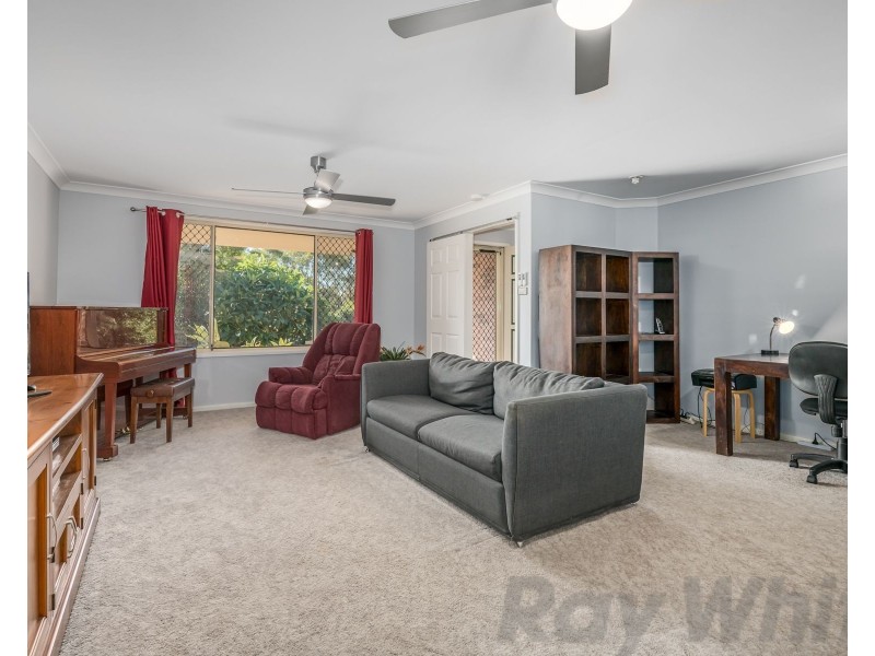 11 Columbia Close, Woodrising NSW 2284