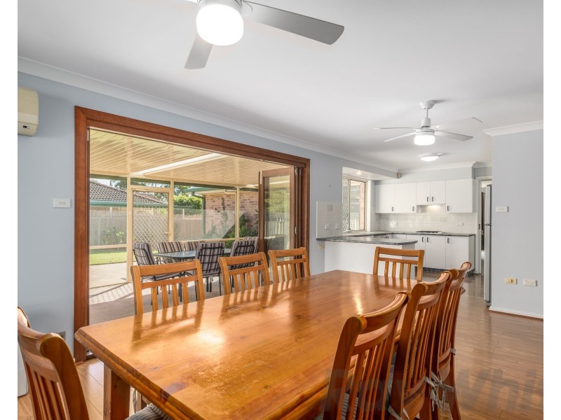 11 Columbia Close, Woodrising NSW 2284