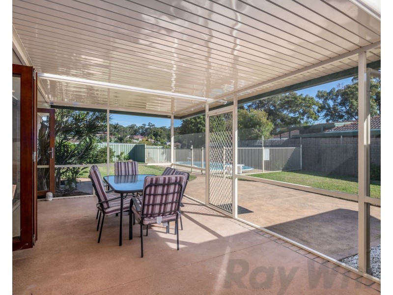 11 Columbia Close, Woodrising NSW 2284