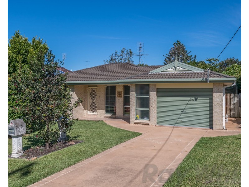 10 Warruga Street, Kilaben Bay NSW 2283