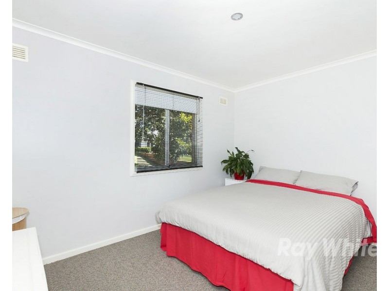 13 Middle Point Road, Bolton Point NSW 2283