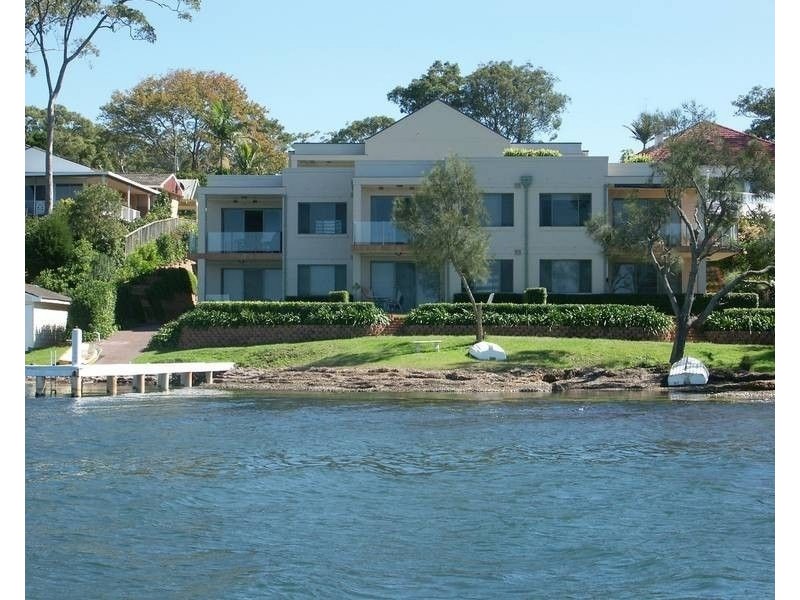 2/8 Ambrose Street, Carey Bay NSW 2283