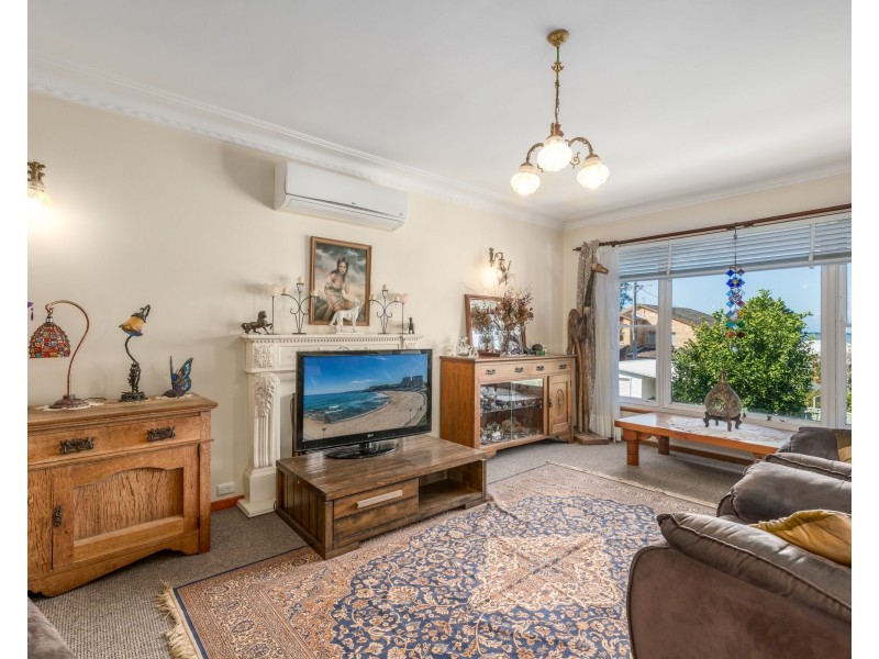 30a Ambrose Street, Carey Bay NSW 2283