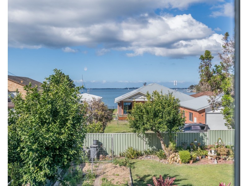 30a Ambrose Street, Carey Bay NSW 2283