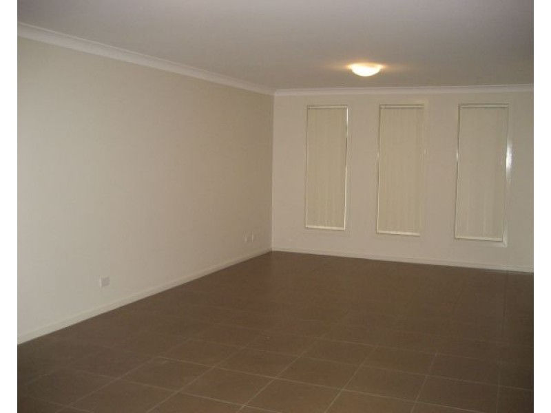 12 Graysynd Circuit, Cameron Park NSW 2285