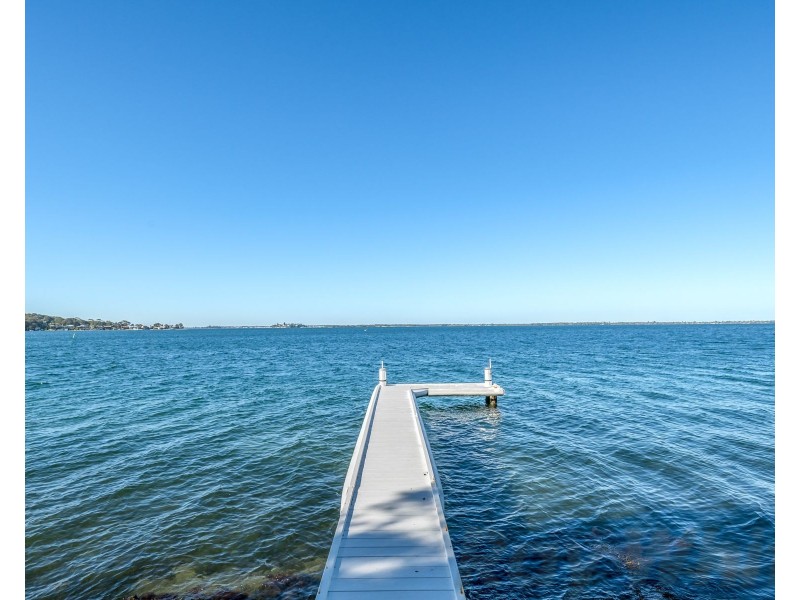 153 Fishing Point Road, Fishing Point NSW 2283