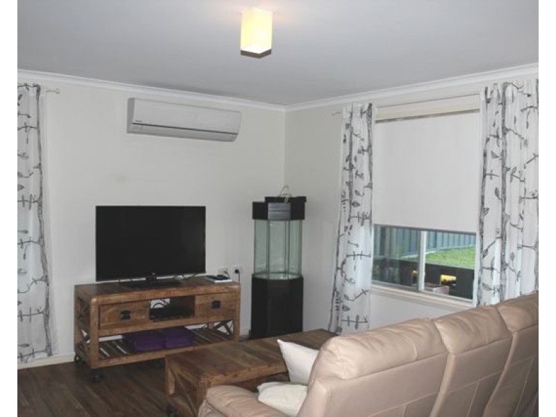 11 Molokan Place, Bolton Point NSW 2283
