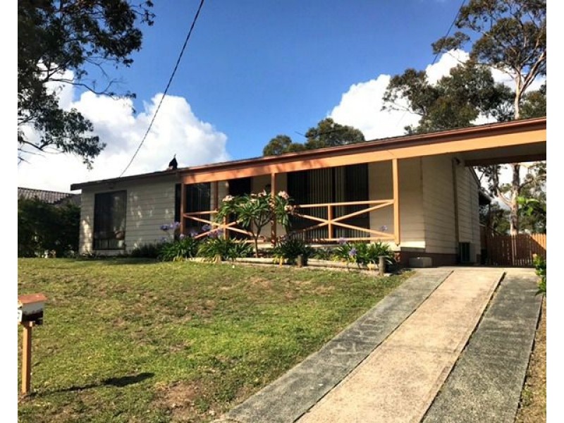 17 Bolton Close, Bolton Point NSW 2283