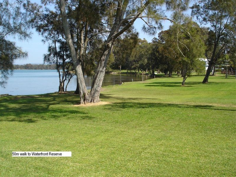 3 Lake Street, Bolton Point NSW 2283