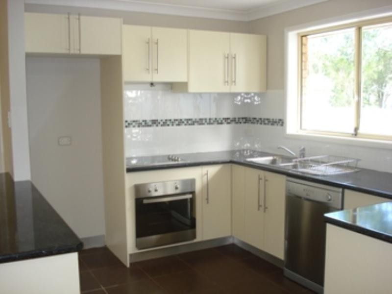 12 Brooks Street, Bonnells Bay NSW 2264