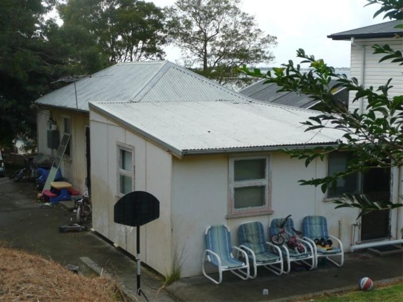 1 Beale Street, Coal Point NSW 2283