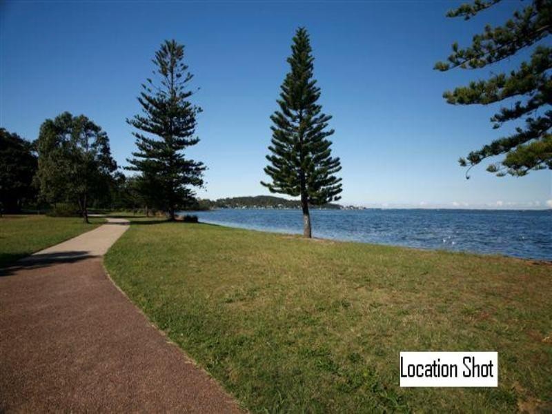 34 Fishing Point Road, Fishing Point NSW 2283