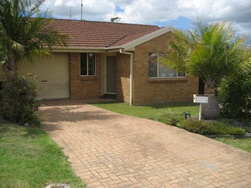 8A Whitehaven Drive, Lakelands NSW 2282