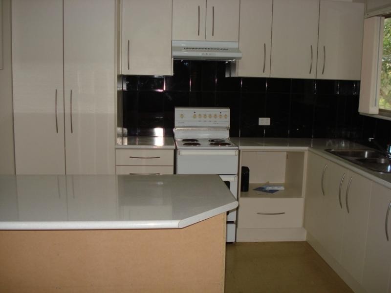 17 Threlkeld Drive, Bolton Point NSW 2283