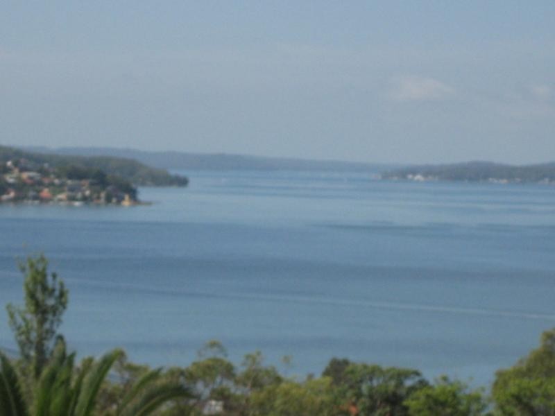 64a Thompson Road, Speers Point NSW 2284