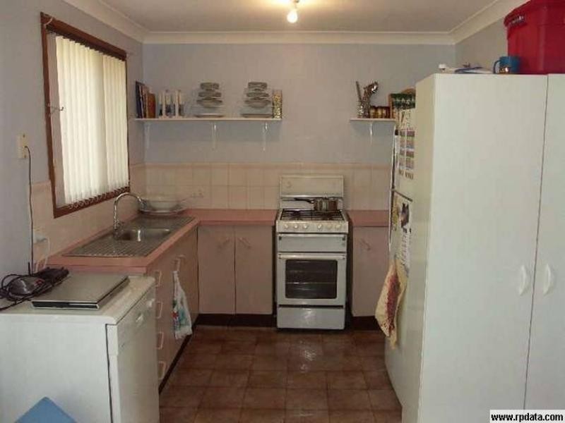 17 Southern Cross Drive, Woodrising NSW 2284