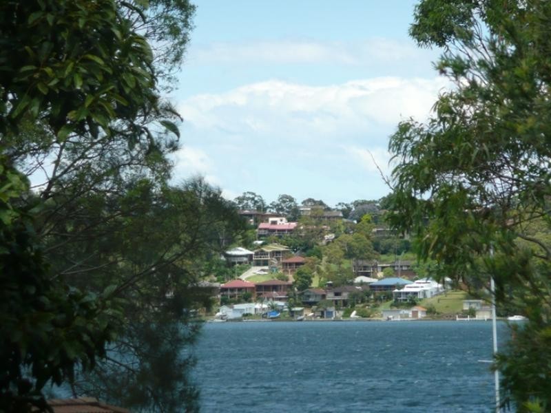 237 Coal Point Road, Coal Point NSW 2283