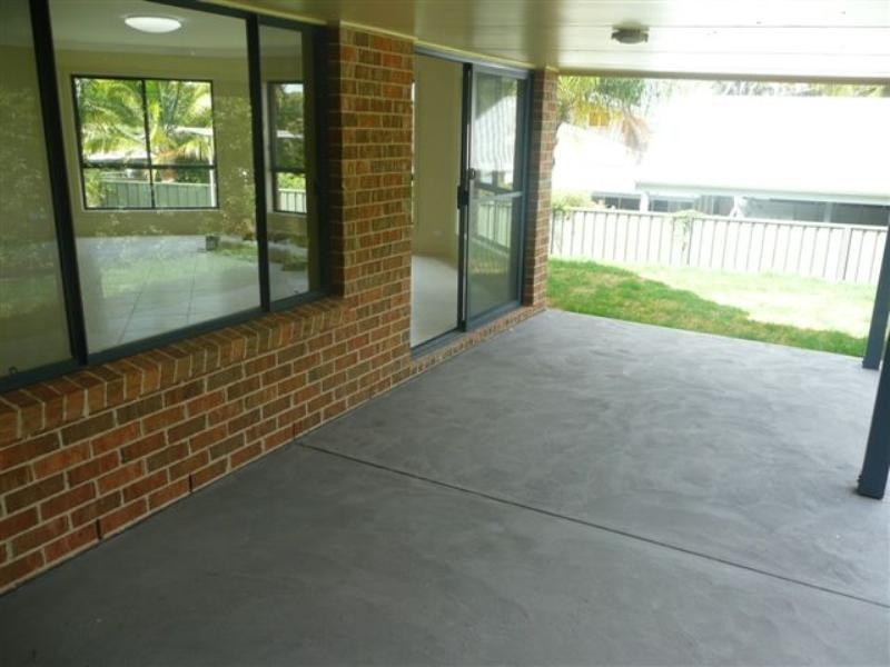 75a Bay Road, Bolton Point NSW 2283