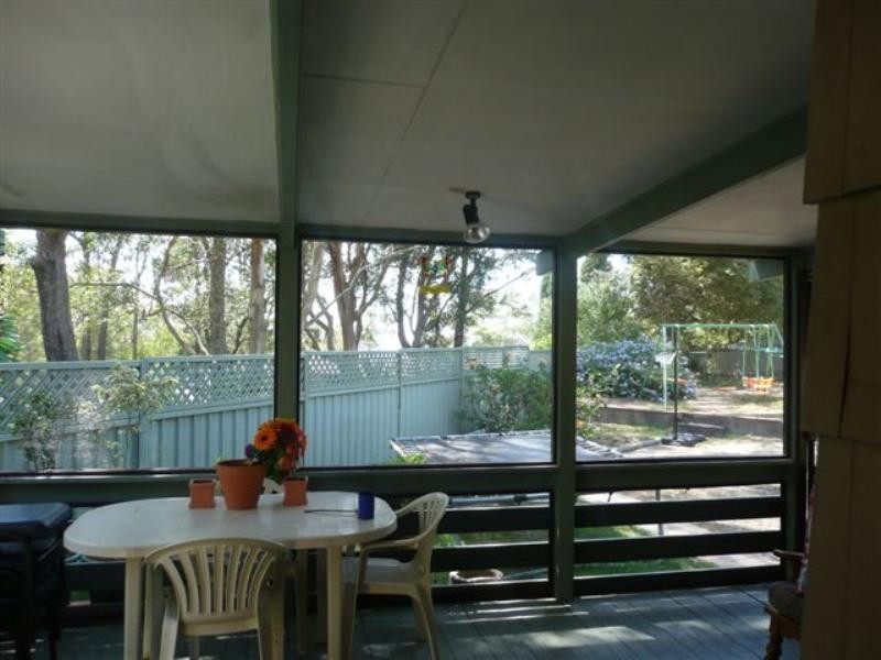 10 Barina Avenue, Kilaben Bay NSW 2283