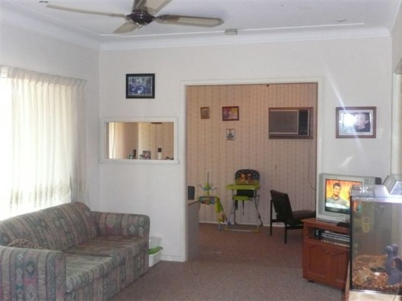 10 Barina Avenue, Kilaben Bay NSW 2283