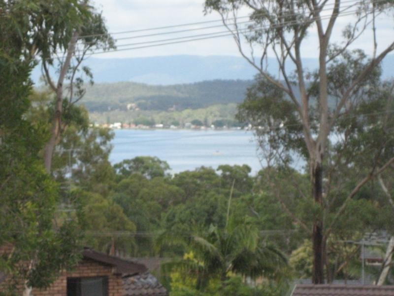 16 Chartley Street, Warners Bay NSW 2282