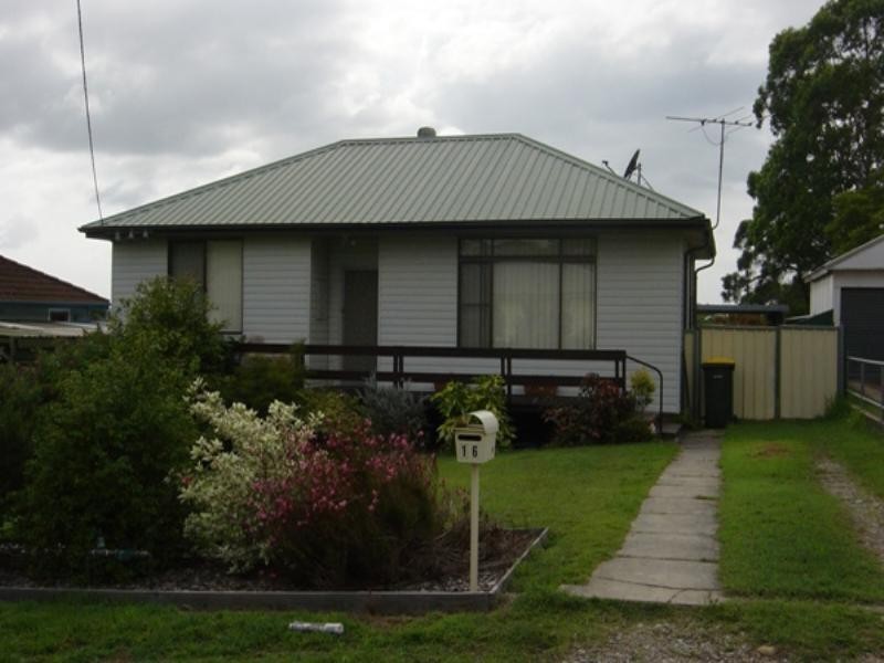 16 Newland Street, Toronto NSW 2283