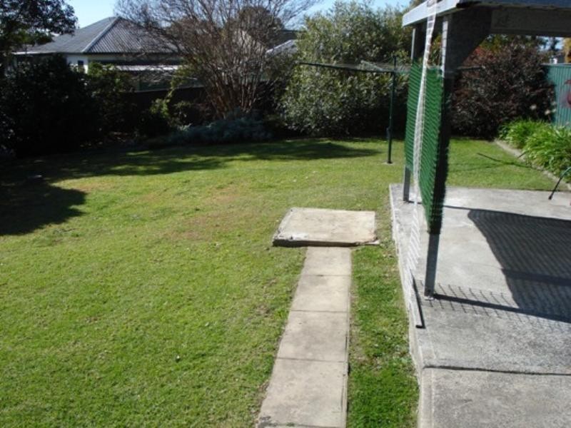 16 Newland Street, Toronto NSW 2283