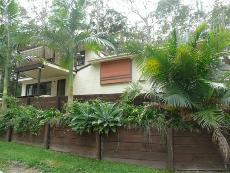 210 Coal Point Road, Coal Point NSW 2283