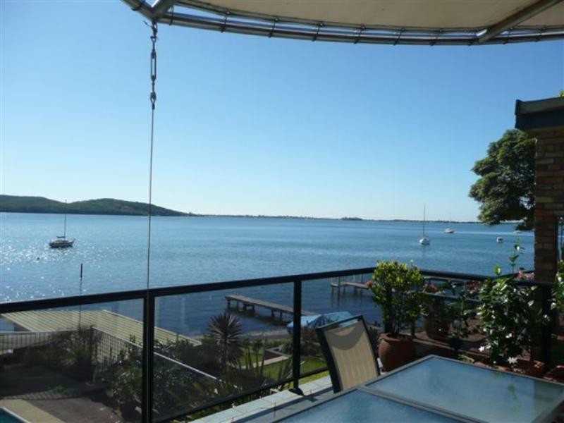 1 Whitelocke Street, Coal Point NSW 2283