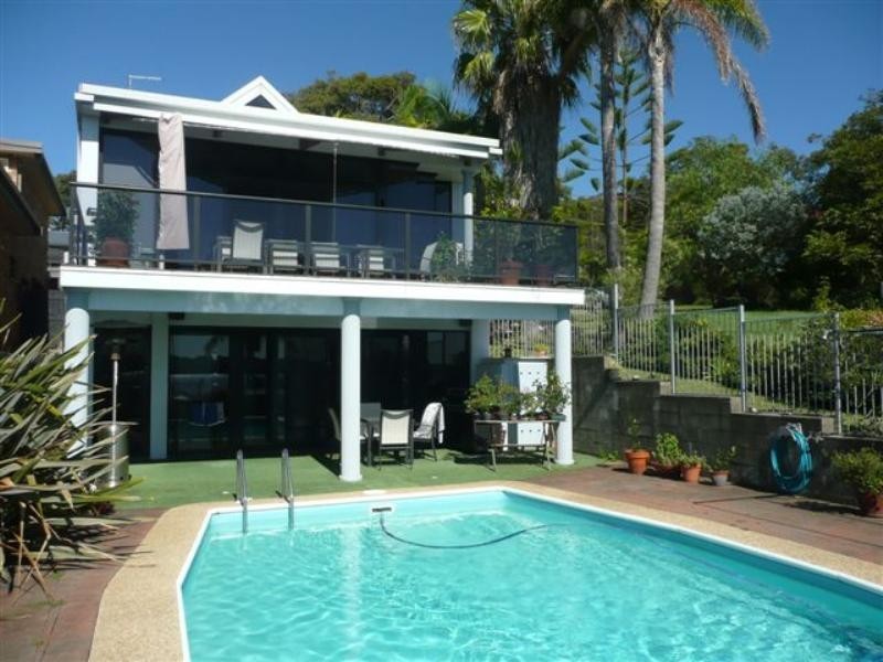 1 Whitelocke Street, Coal Point NSW 2283
