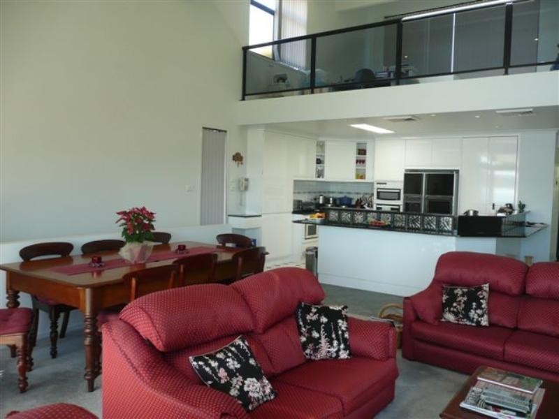 1 Whitelocke Street, Coal Point NSW 2283