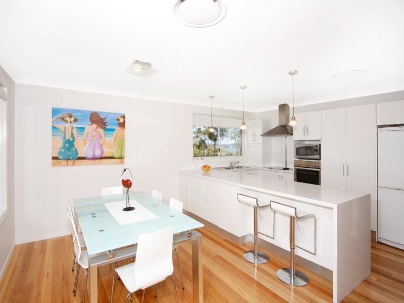 31 Somersham Avenue, Fishing Point NSW 2283