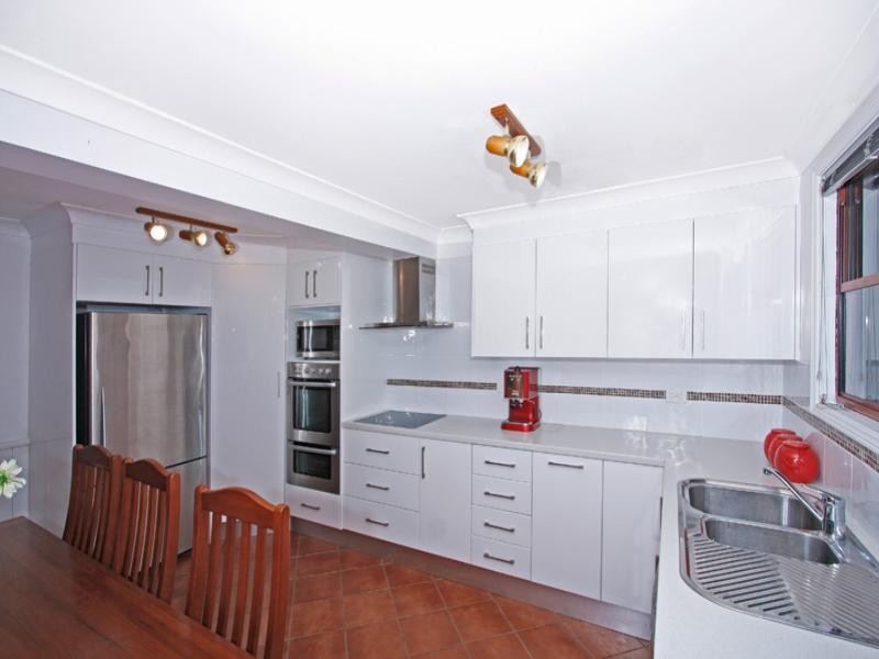 112 Bay Road, Bolton Point NSW 2283
