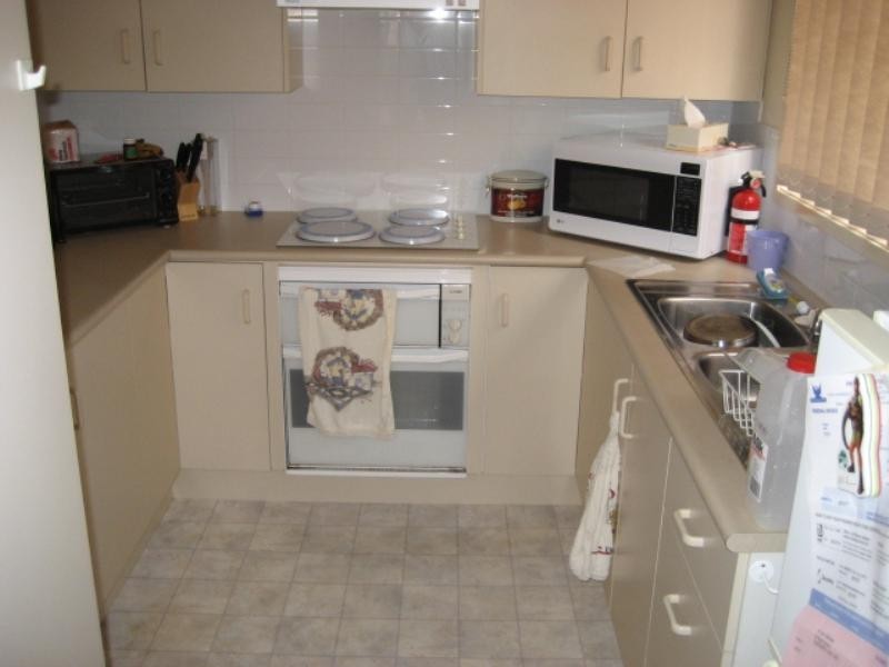 6 Oakhamtpon Avenue, Carey Bay NSW 2283