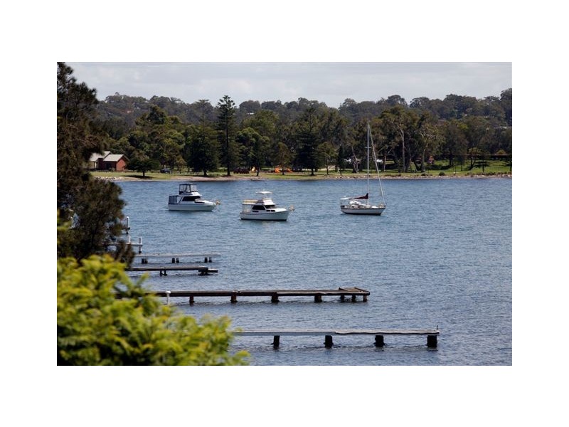 59 Fishing Point Road, Fishing Point NSW 2283