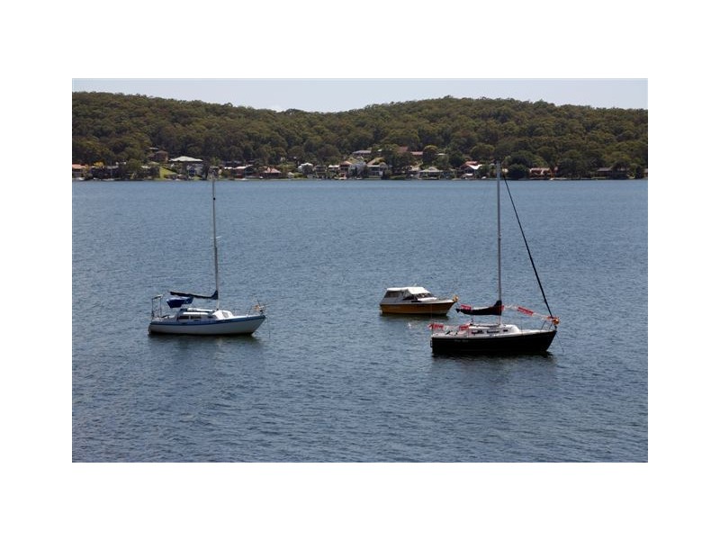 59 Fishing Point Road, Fishing Point NSW 2283