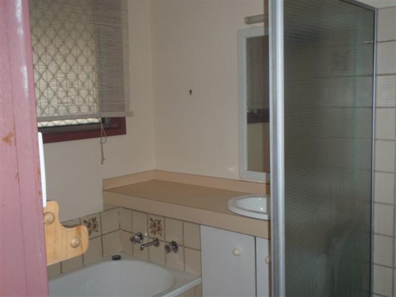 9 Fulton Close, Bolton Point NSW 2283