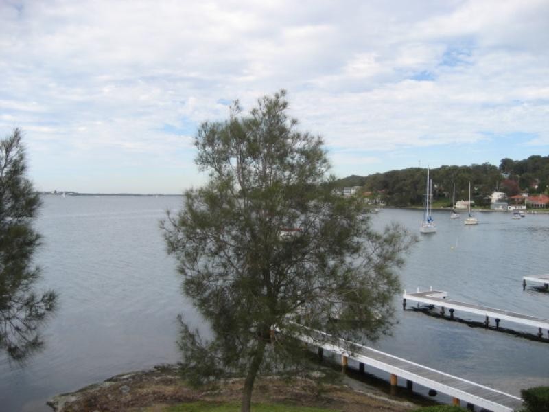 4/8 Ambrose Street, Carey Bay NSW 2283