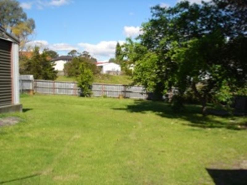 48 First Street, Booragul NSW 2284