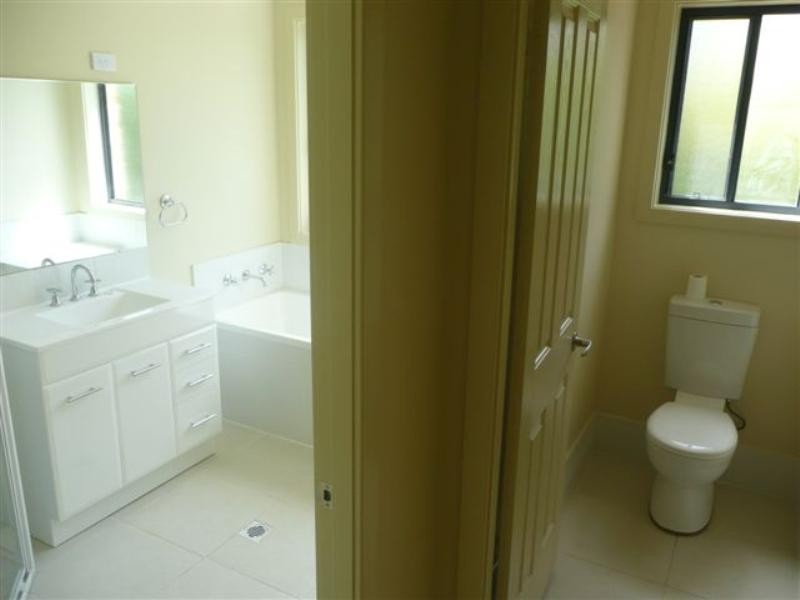 75a Bay Road, Bolton Point NSW 2283