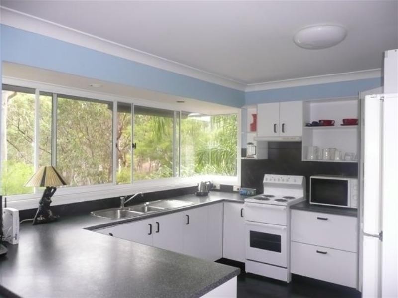 45 The Ridgeway, Bolton Point NSW 2283