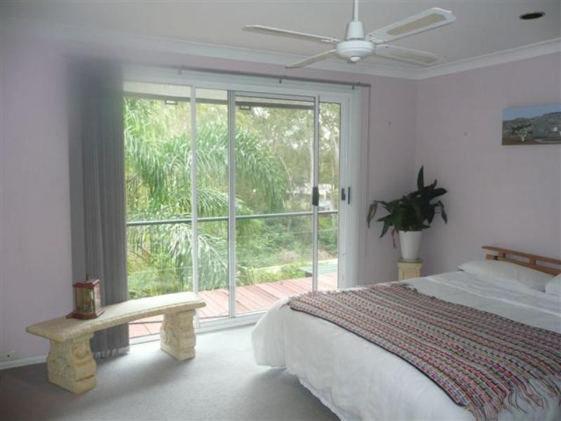 45 The Ridgeway, Bolton Point NSW 2283