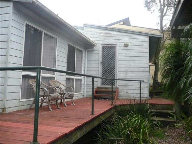 45 The Ridgeway, Bolton Point NSW 2283