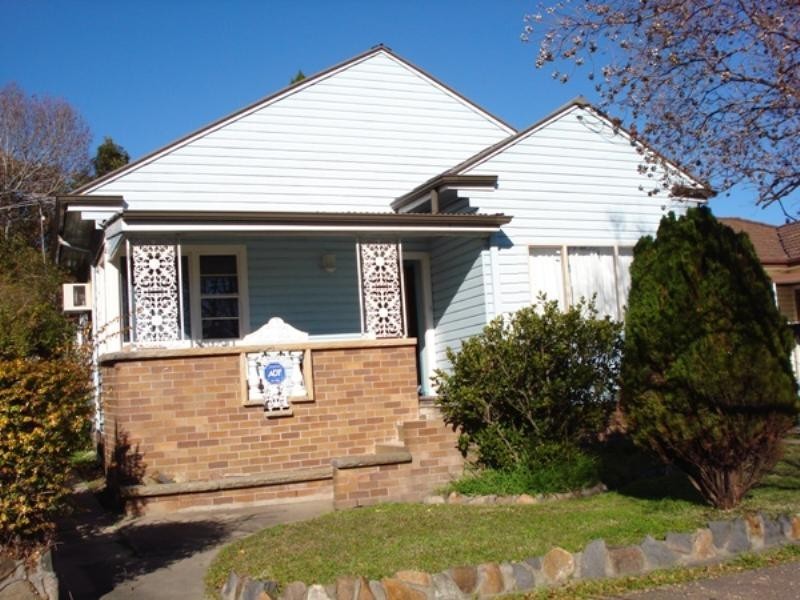 136 The Boulevard, Toronto NSW 2283