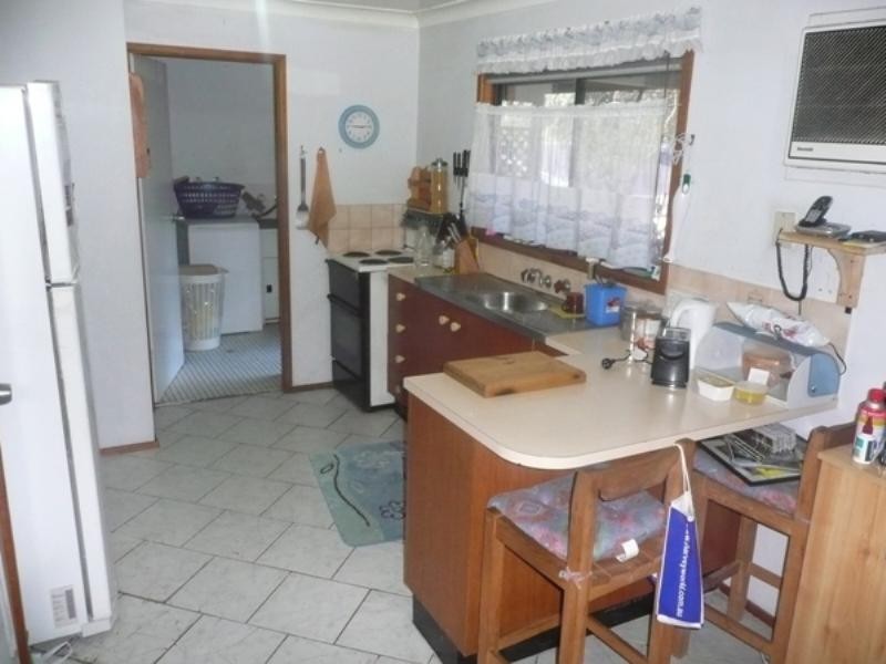 4 Fremantle Drive, Woodrising NSW 2284